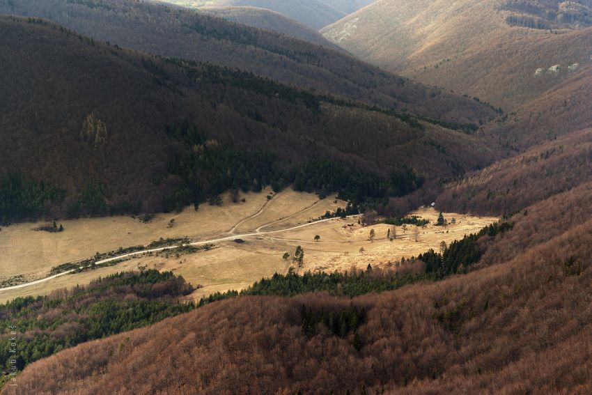 Louka pod Strážovem, Strážovské vrchy